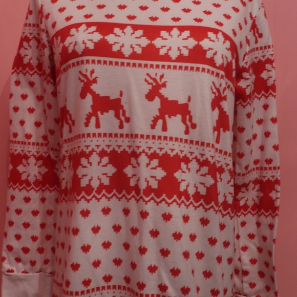 Festive Red and White Sweater Dress - Picture 4 of 5